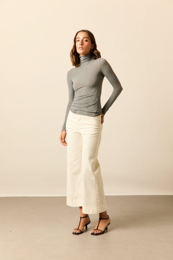 Camiseta segunda piel con cashmere gris - Image 6