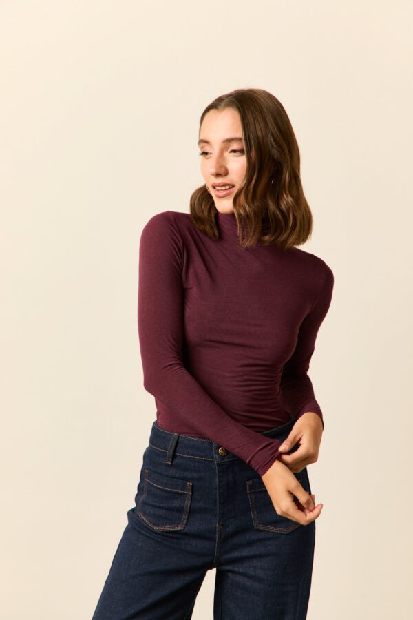Camiseta segunda piel con cashmere granate - Image 6