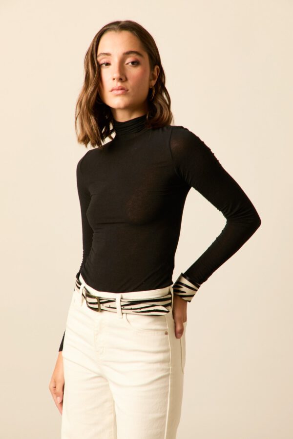 Camiseta segunda piel con cashmere negro - Image 6
