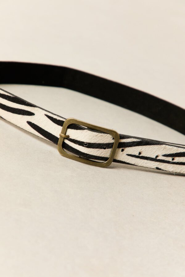 Cinturón de piel estampado cebra - Image 3