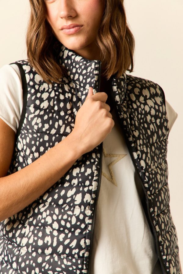 Chaleco reversible animal print bicolor - Image 4