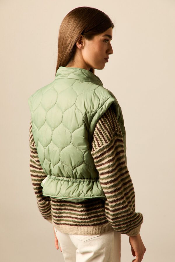 Chaleco plumas verde - Image 7