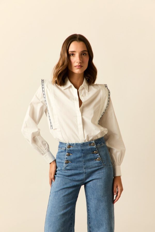 Camisa detalles bordados blanca - Image 2