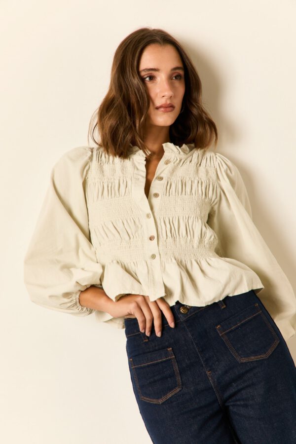 Blusa micropana fruncida beige - Image 2
