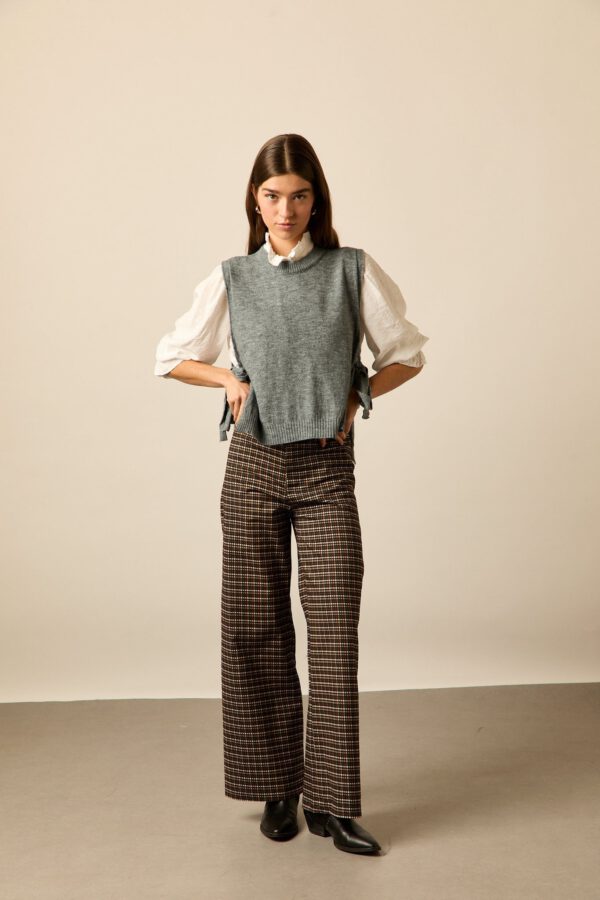 Chaleco lazos laterales gris - Image 4