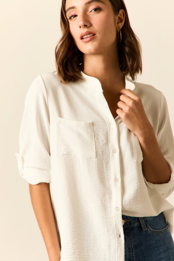 Camisa dos bolsillos blanca - Image 4